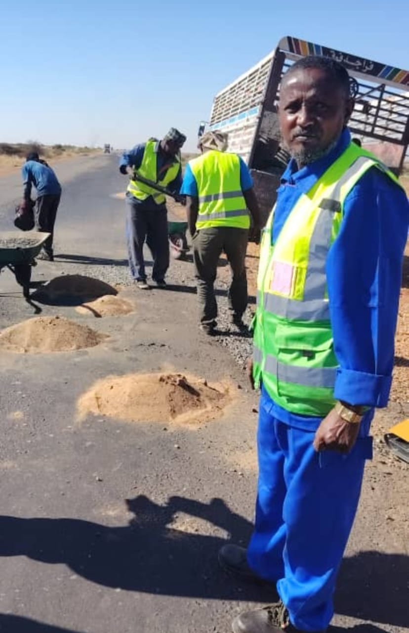 قطاع نهر النيل: تنفيذ (4) نفرات لصيانة الطرق