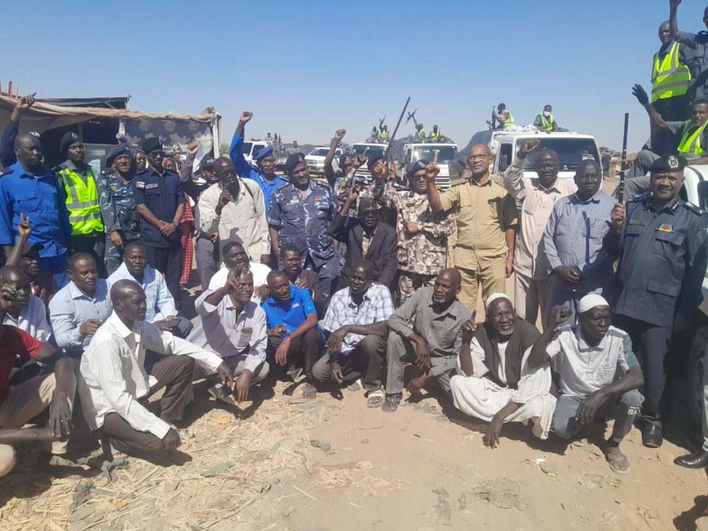 بامر الفريق اول كباشي .. وصول إيواء للمتضررين بإزالة السكن العشوائ بحي مايو