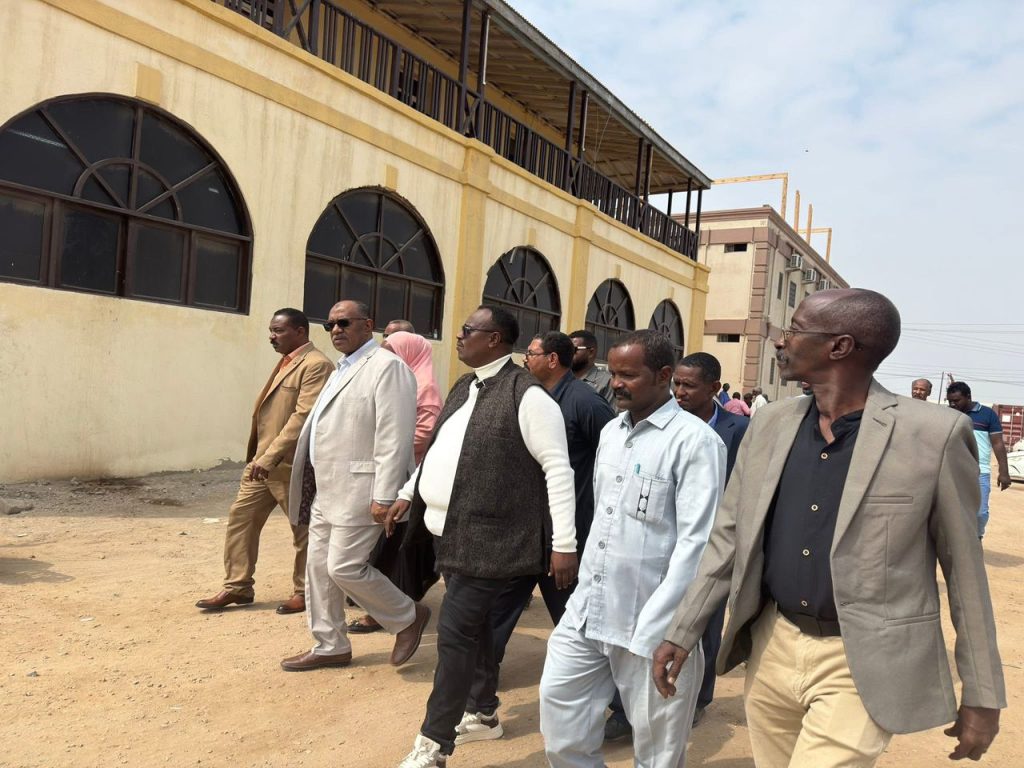 قدم دعماً للهيئة….والي البحر الأحمر يعلن عودة بث قناة الولاية