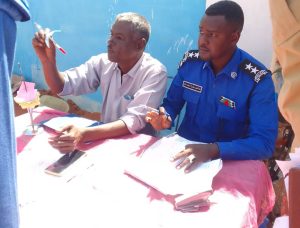 الحكومة توفي بوعدھا” وتوزع معينان الايواء بمايو