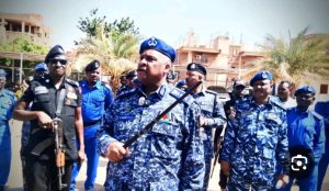 مدير شرطة الخرطوم يقف على استعادة المقتنيات المنهوبة