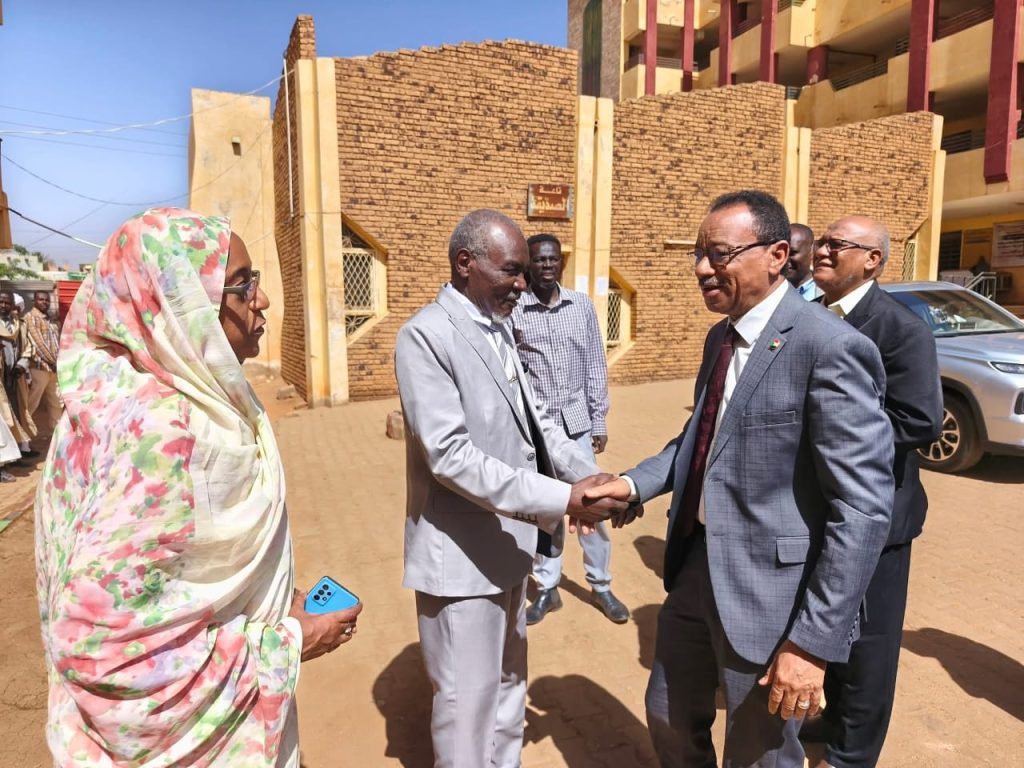 الصندوق القومي لرعاية الطلاب يحظى بإشادة وزير التعليم