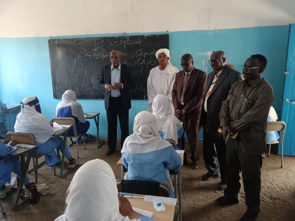 وكيل التعليم المتميز لمراكز المرشحين بمدينه بورتسودان*