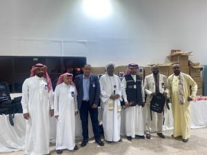 وصول الفوج الثاني من حجاج السودان إلى جدة على متن العبارة “دليلة” وبسام شيبنغ تقدم هدايا وإشادة من الحجاج